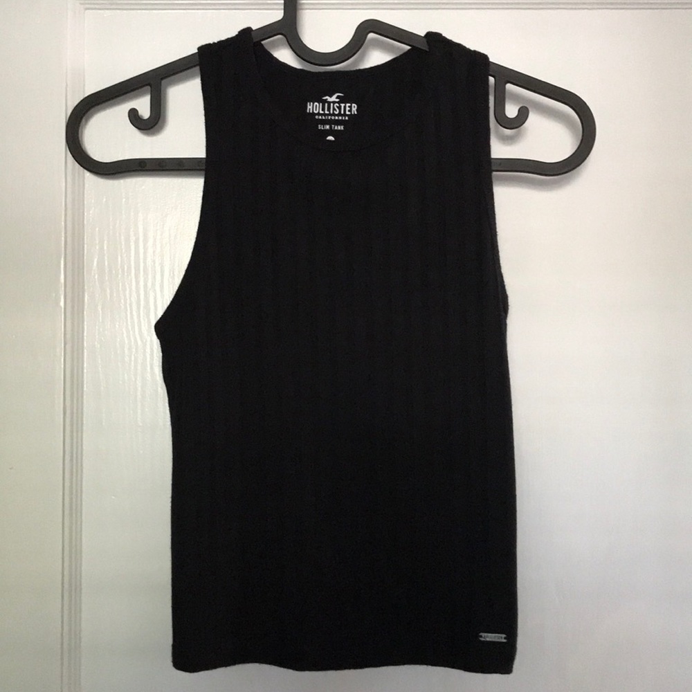 Hollister black cropped tank top; Size XS